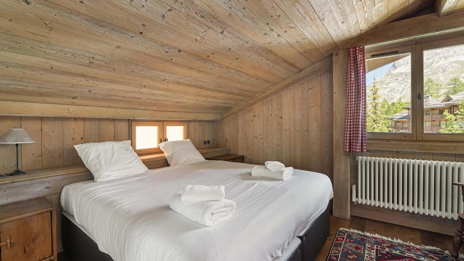 Luxueux Appartement 5 Pieces Avec Cheminee, Parking Et Terrasse Au Chatelard - Fr-1-567-59 Val-d'Isere