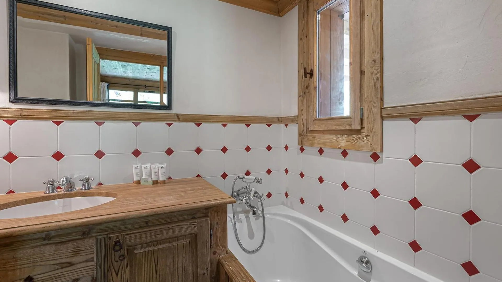 Apartment Luxueux Appartement 5 Pieces Avec Cheminee, Parking Et Terrasse Au Chatelard - Fr-1-567-59 Val-d'Isere France